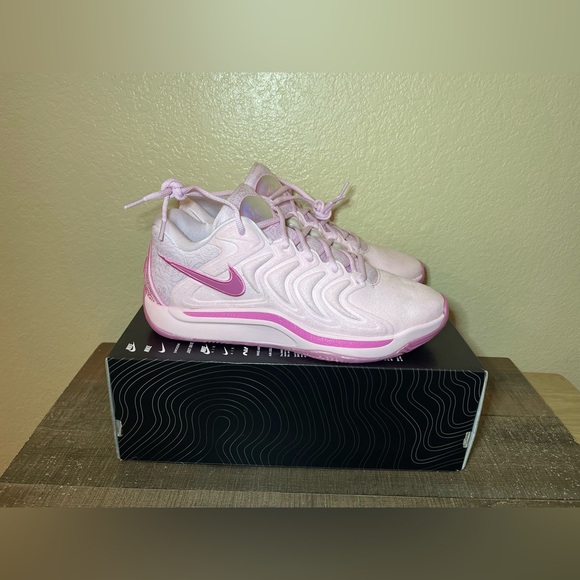mens nike basketball shoes size 10.5